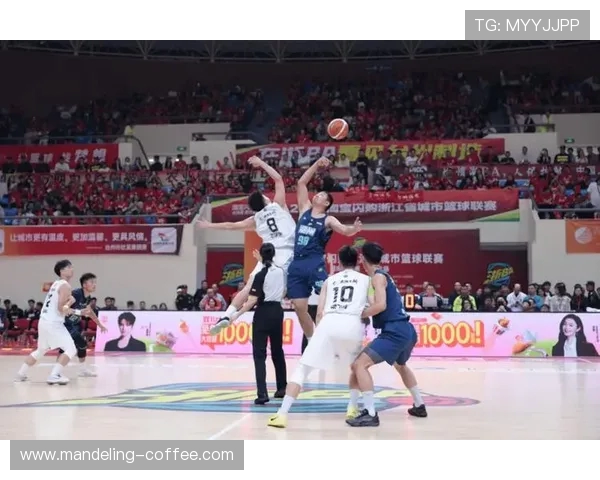 杭州篮球队以51分稳居邀请赛积分榜首位争夺冠军之路愈发明朗 杭州篮球队以51分稳居邀请赛积分榜首位争夺冠军之路愈发明朗