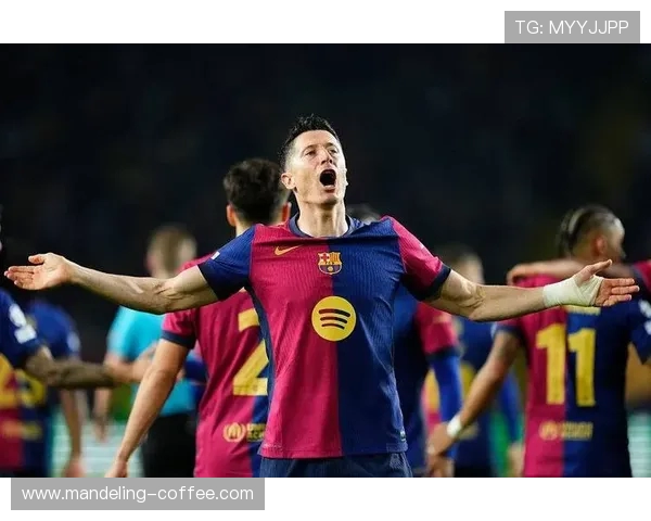 莱万领衔新赛季挑战，足球界期待他的精彩表现与辉煌成就