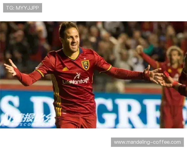 西雅图音速队与洛杉矶球队的激烈对决展现足球魅力与激情碰撞 西雅图音速队与洛杉矶球队的激烈对决展现足球魅力与激情碰撞