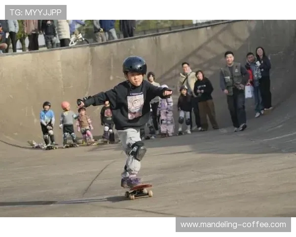 重庆极限运动队的成长之路与嘉年华精彩瞬间全景回顾