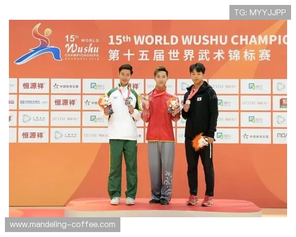 重庆羽毛球队在全国锦标赛中以80分高居积分榜首位展现强劲实力 重庆羽毛球队在全国锦标赛中以80分高居积分榜首位展现强劲实力