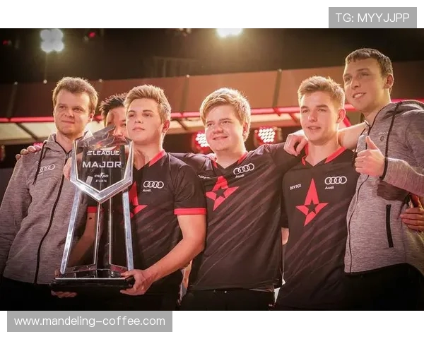 CSGO热议V5战队意识之争引发玩家热烈讨论与反思