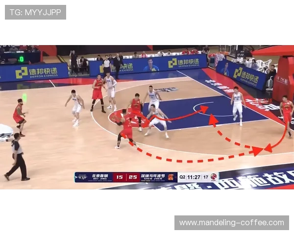 北京羽毛球队快攻战术解析及其在比赛中的应用与优势探讨 北京羽毛球队快攻战术解析及其在比赛中的应用与优势探讨